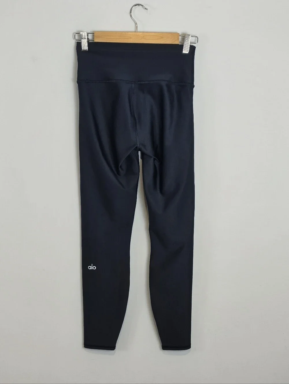 Alo Yoga 7/8 High-Waist Airlift Legging Size Small